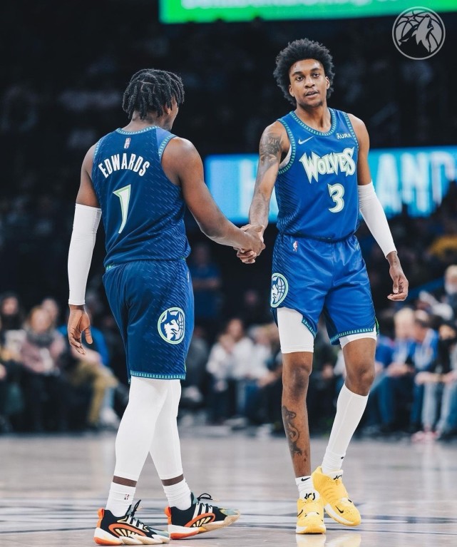 关于关键时刻明尼苏达森林狼调整名单以备欧超杯;官宣签约环节打磨;目标明确;赛程密集仍需轮换的信息 关于关键时刻明尼苏达森林狼调整名单以备欧超杯;官宣签约环节打磨;目标明确;赛程密集仍需轮换的信息