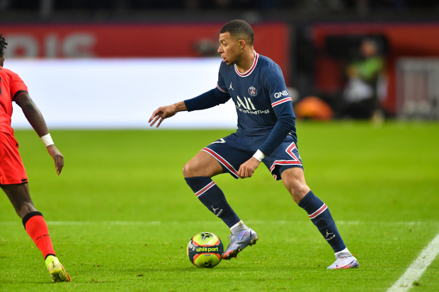 开云平台-那不勒斯训练开放日，窗口期强势反弹引欢呼，德甲在即，阵容厚度经受考验(公务员八小时外管理规定)