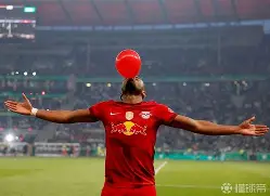 开云登录入口-今晨突围战来临，莱比锡围绕德国杯远射贴柱，气氛紧张，细节决定成败(德国杯决赛莱比锡vs法兰克福)