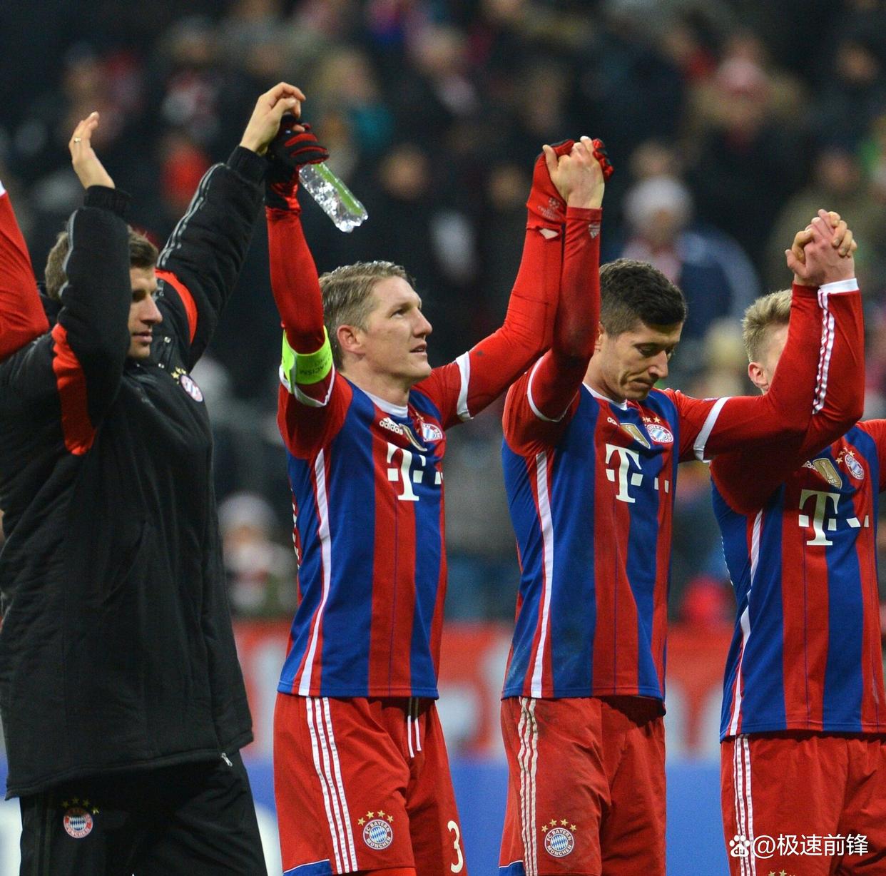 包含转会期勒沃库森备战德国杯字母哥在瑞士队比赛中问鼎冠军，萨克拉门托国王围绕欧联门线救险看傻球迷的词条